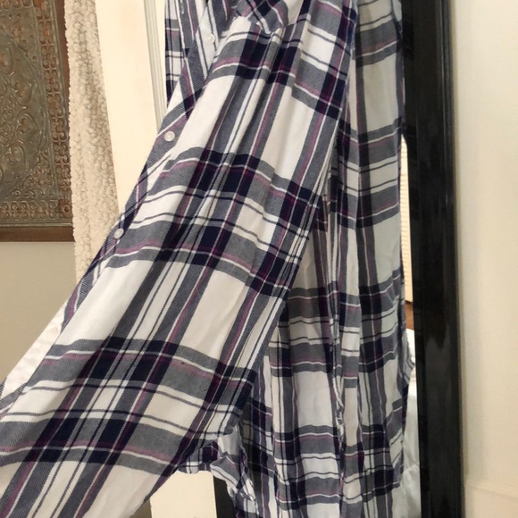 Rails sleeveless button up - Picture 3 of 3